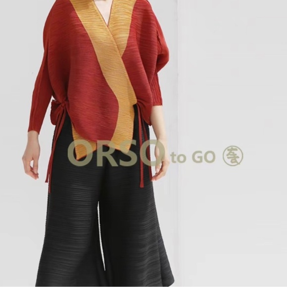 Elegant Red and Yellow Plisse pleats Wrap Cardigan - Picture 2 of 10